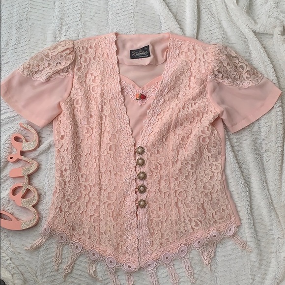 Tops - Vintage Carmines elegant Lace Top